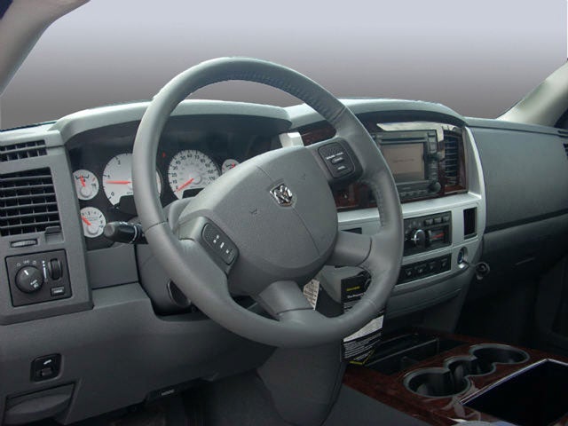 2008 Dodge Ram SLT photo 4