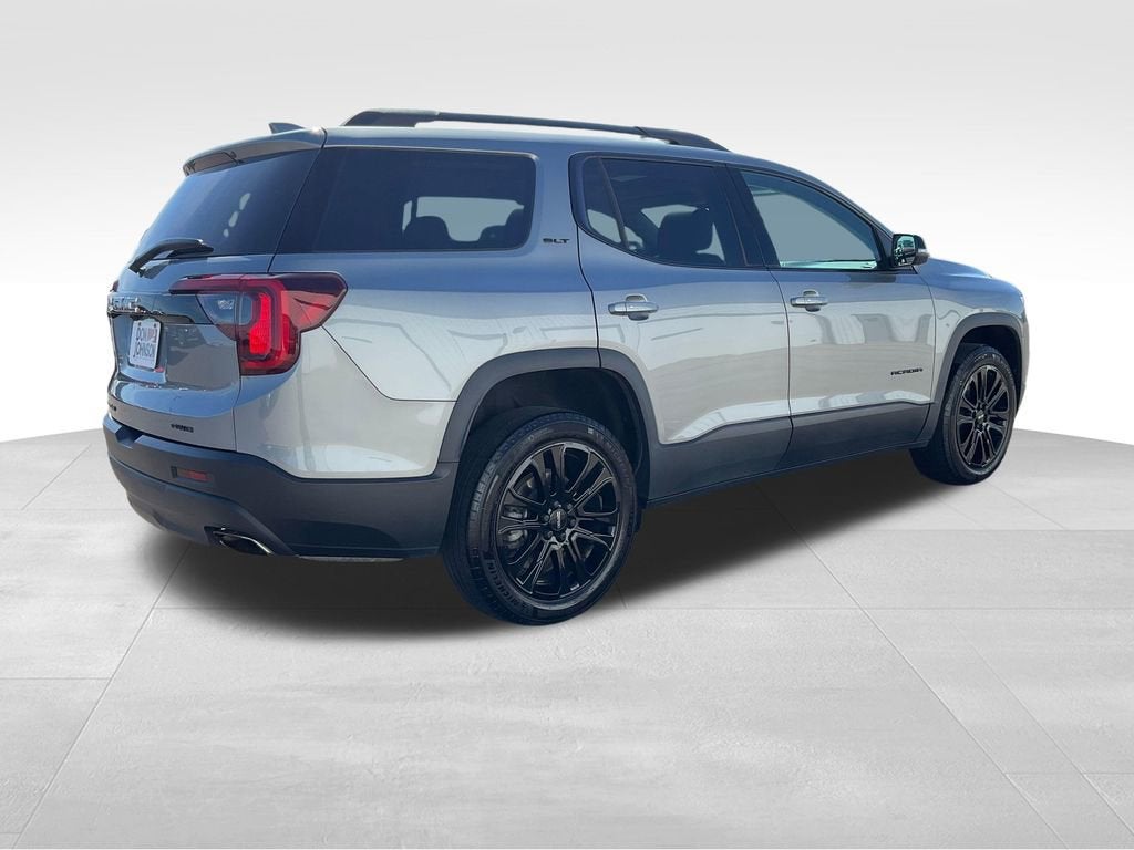 2023 GMC Acadia SLT