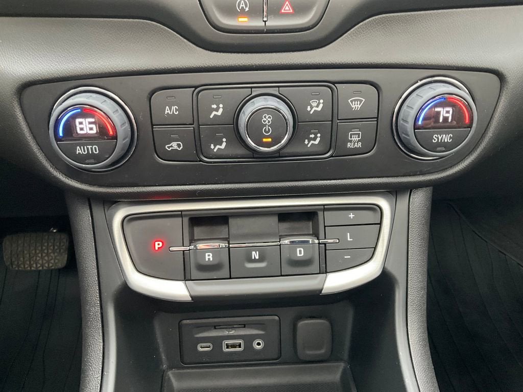 2023 GMC Terrain SLT