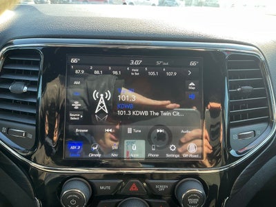 2020 Jeep Grand Cherokee Laredo