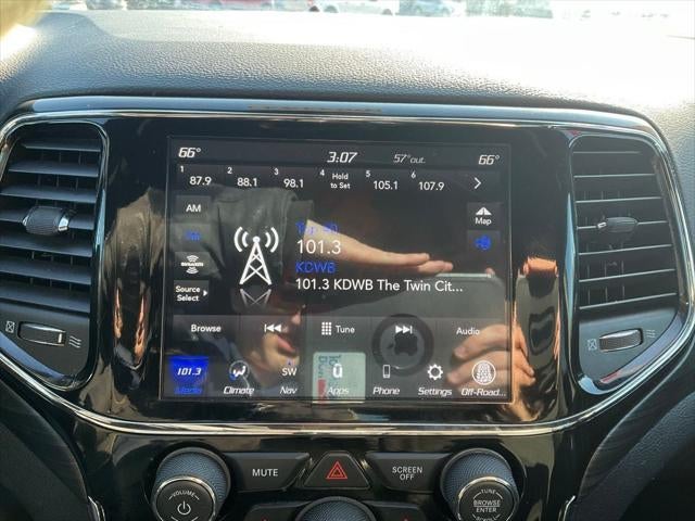 2020 Jeep Grand Cherokee Laredo