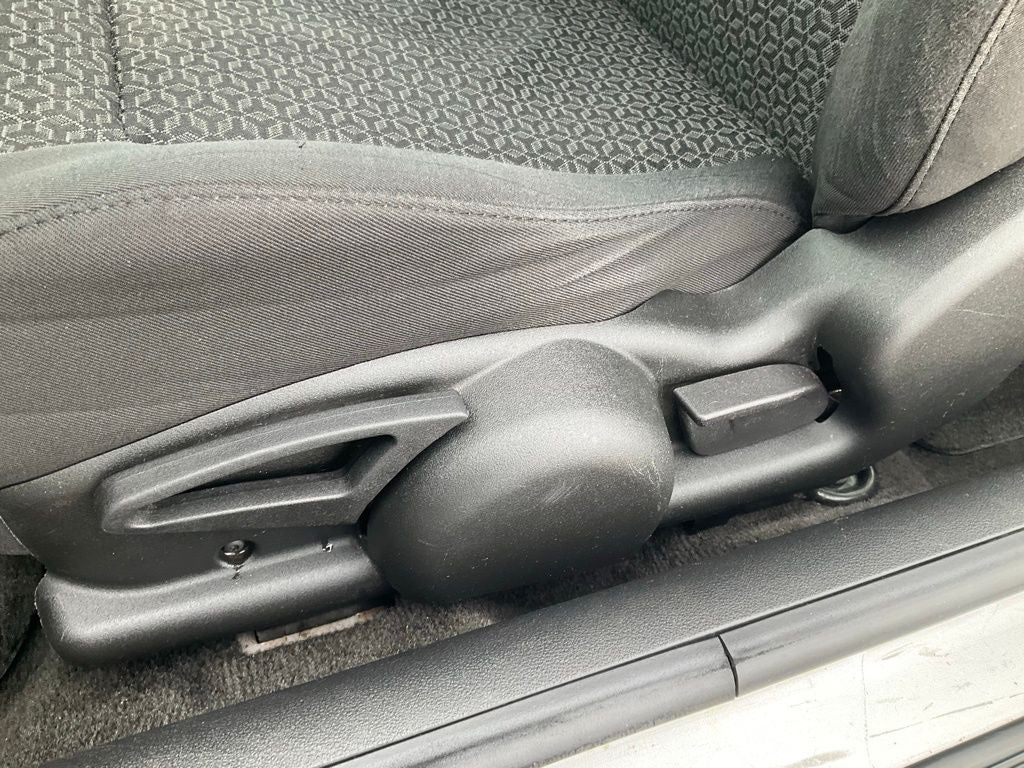 2009 Pontiac G5 Base