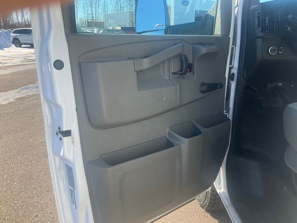 2021 Chevrolet Express Cutaway Work Van