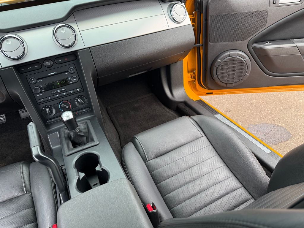 2007 Ford Mustang GT Deluxe