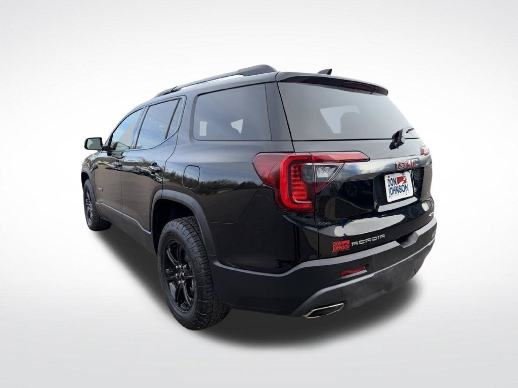 2023 GMC Acadia AT4
