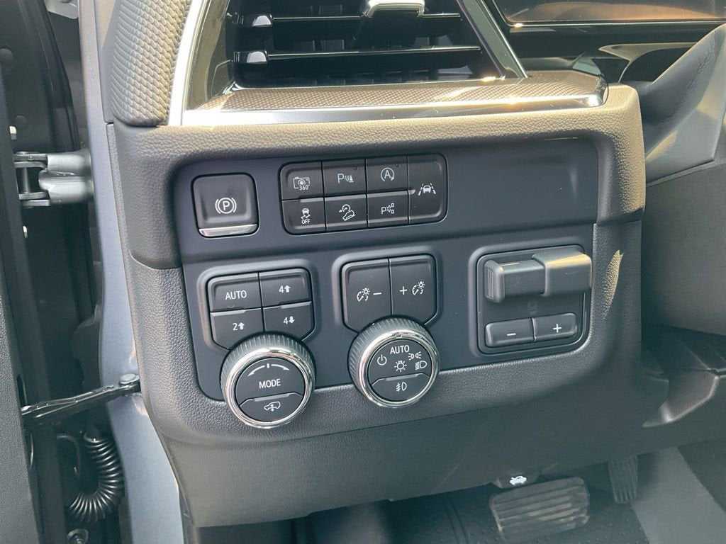 2025 Chevrolet Tahoe RST