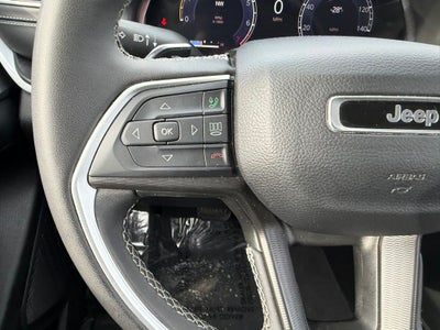 2023 Jeep Grand Cherokee L Laredo 4x4