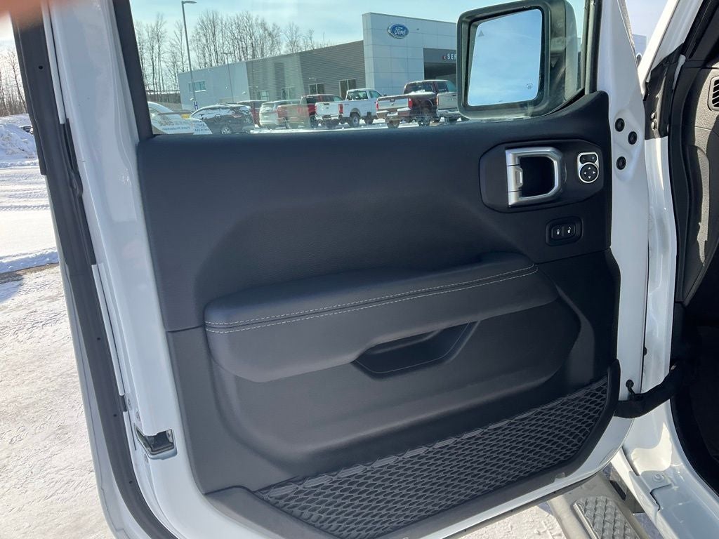 2022 Jeep Gladiator Overland 4x4