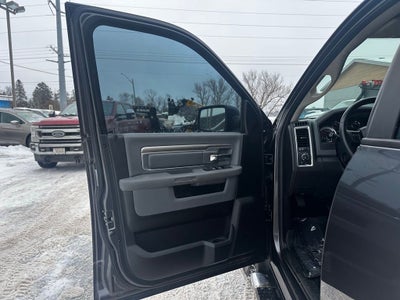 2017 RAM 1500 Big Horn Crew Cab 4x4 5'7' Box