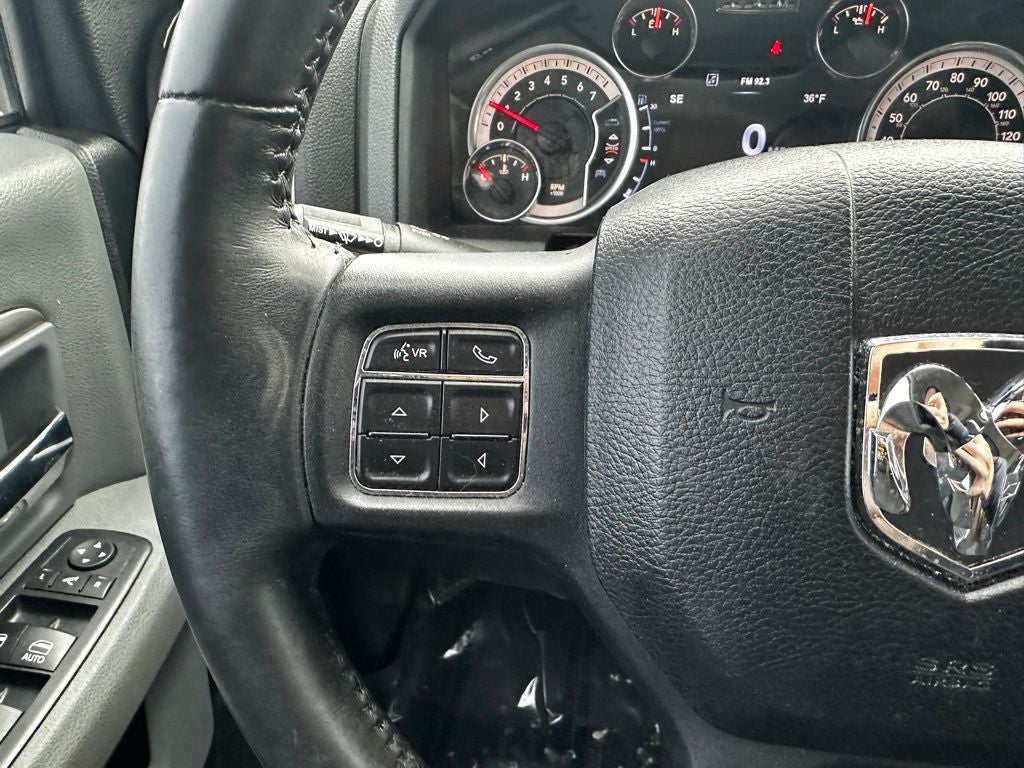 2017 RAM 1500 Big Horn Crew Cab 4x4 5'7' Box