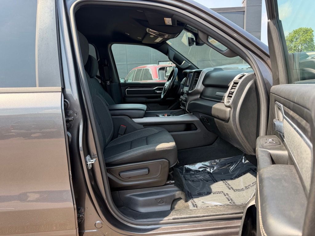 2020 RAM 1500 Big Horn Crew Cab 4x4 5'7' Box