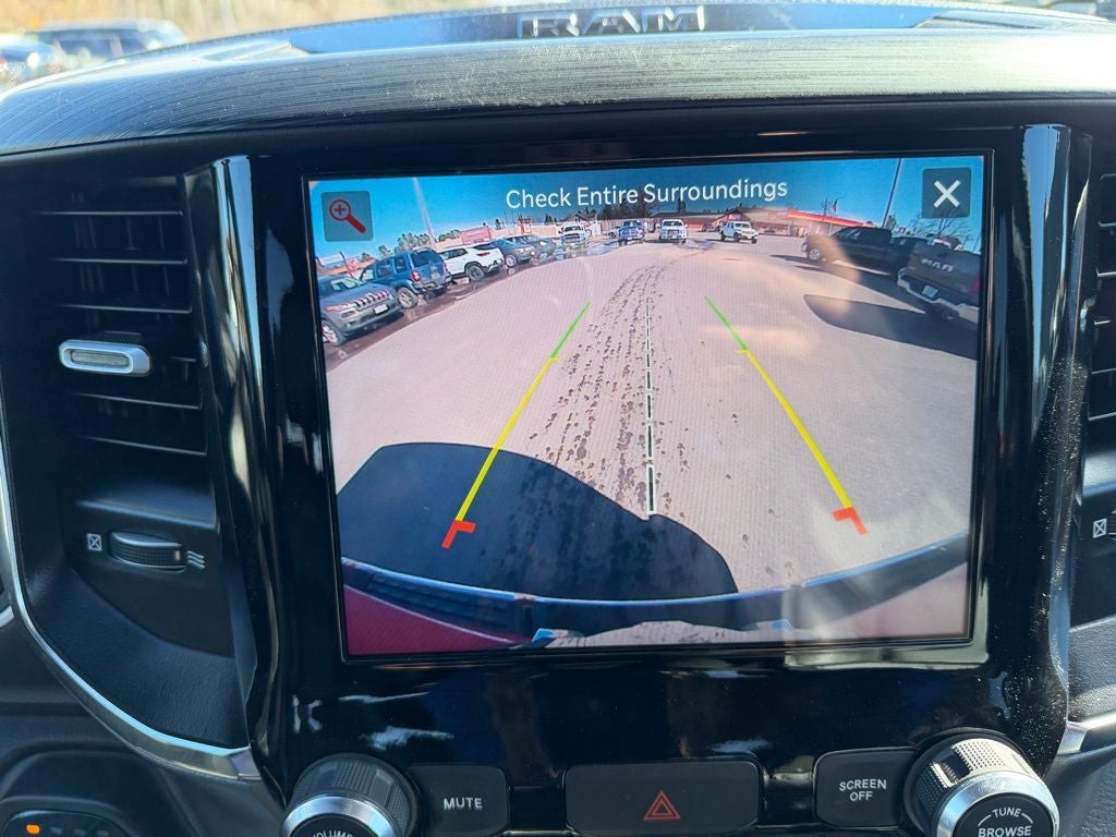 2024 RAM 1500 Laramie Crew Cab 4x4 5'7' Box