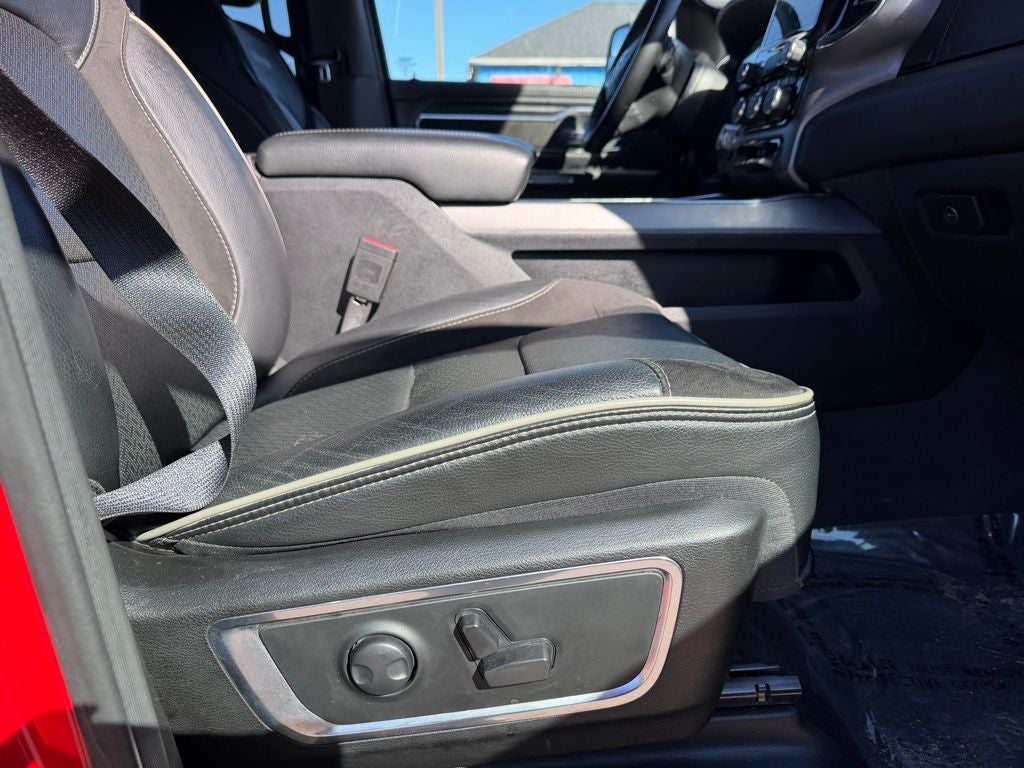 2024 RAM 1500 Laramie Crew Cab 4x4 5'7' Box