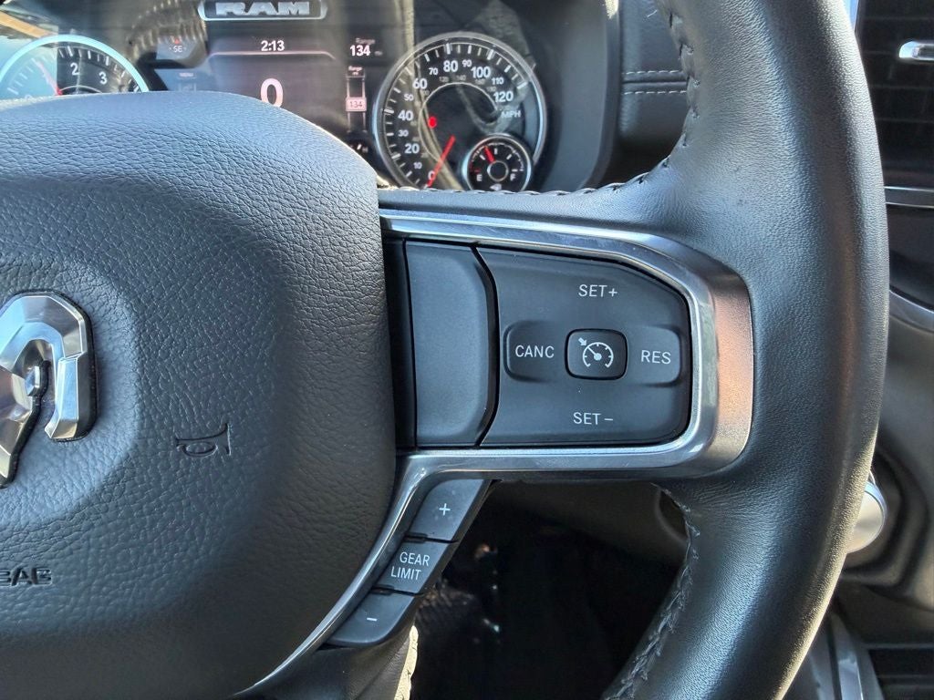 2024 RAM 1500 Laramie Crew Cab 4x4 5'7' Box