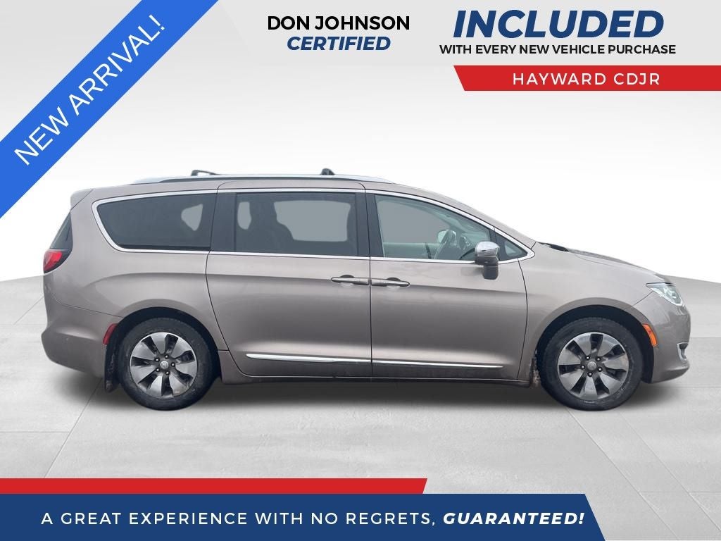 2017 Chrysler Pacifica Hybrid Platinum